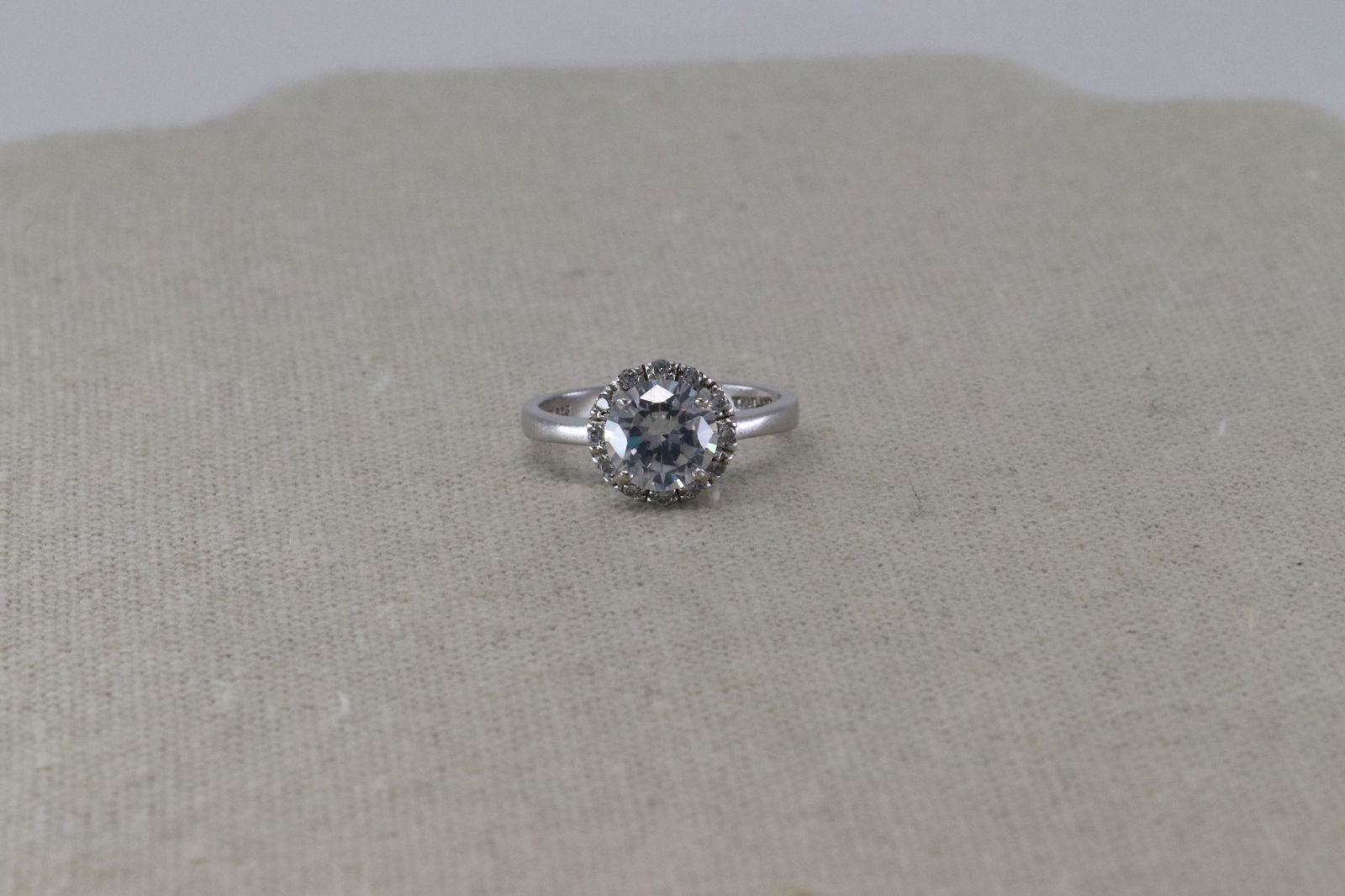 Ladies 925 Silver Ring Band (1 of 2)