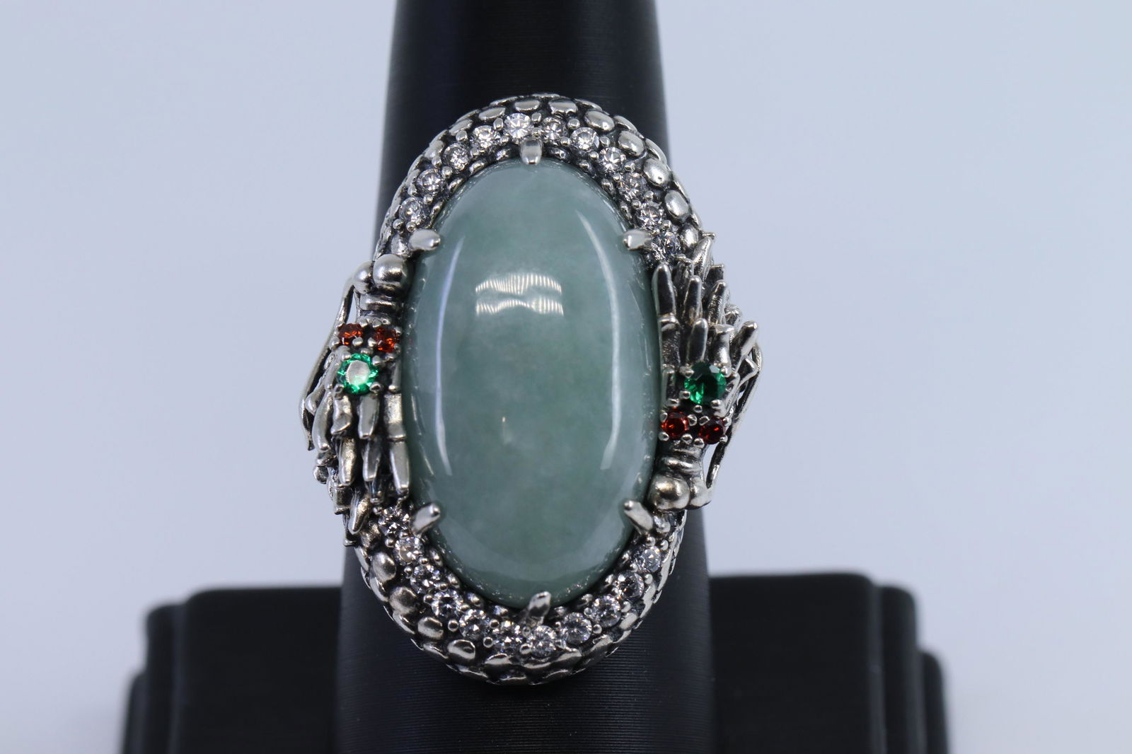 925 Silver Ladies Jade Ring. (1 of 3)