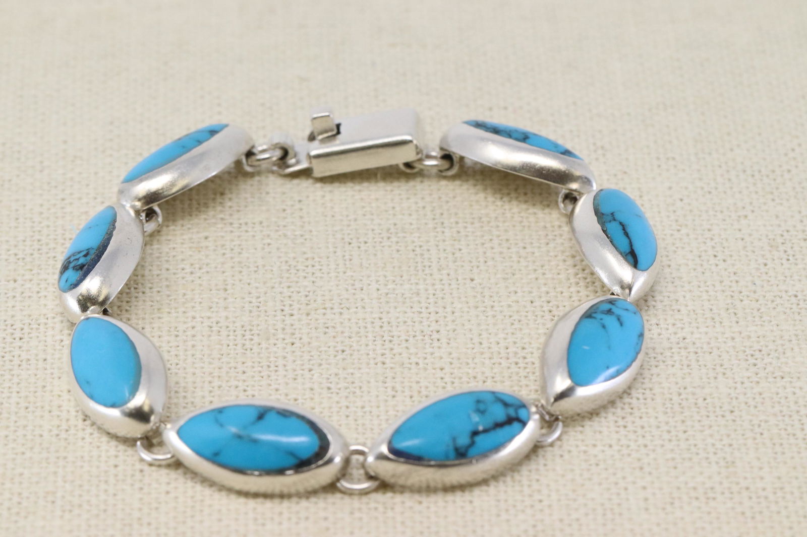 Ladies 925 Silver Turquoise Bracelet. (1 of 7)