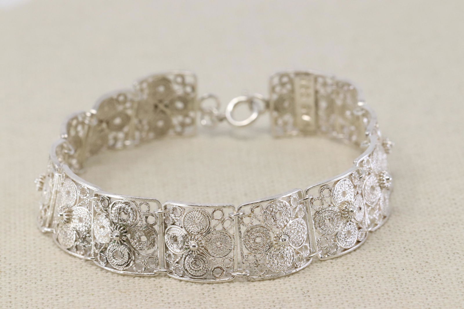 925 Silver Ladies Solid Bracelet. (1 of 4)