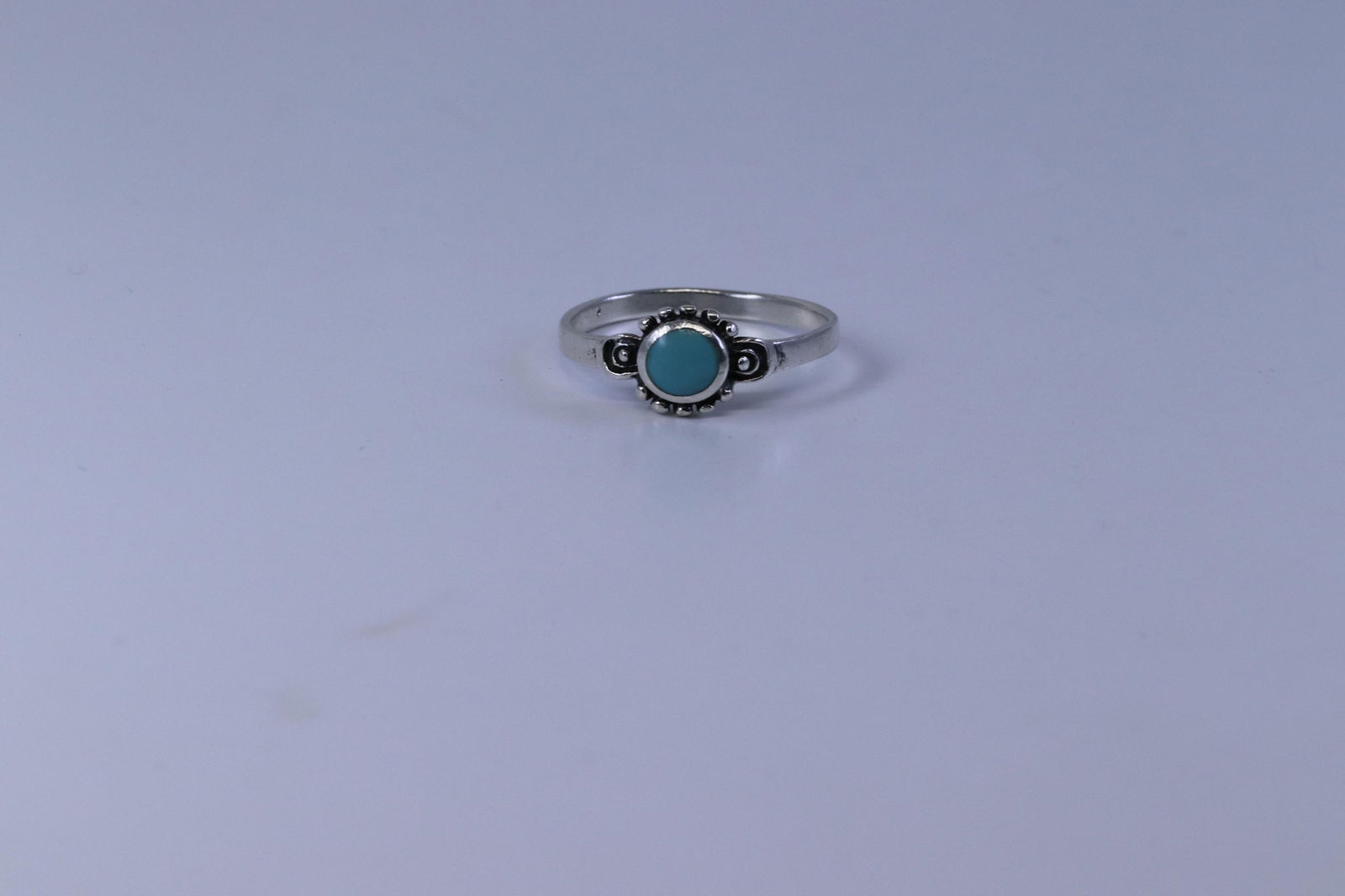 Ladies Turquoise Silver Ring. (1 of 2)