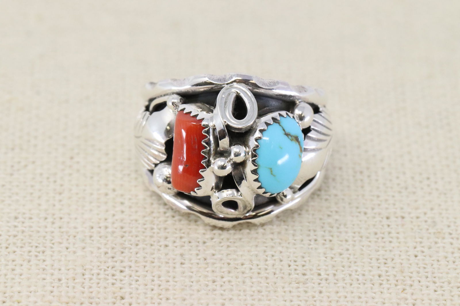 Mens 925 Silver Navajo Ring. (1 of 4)