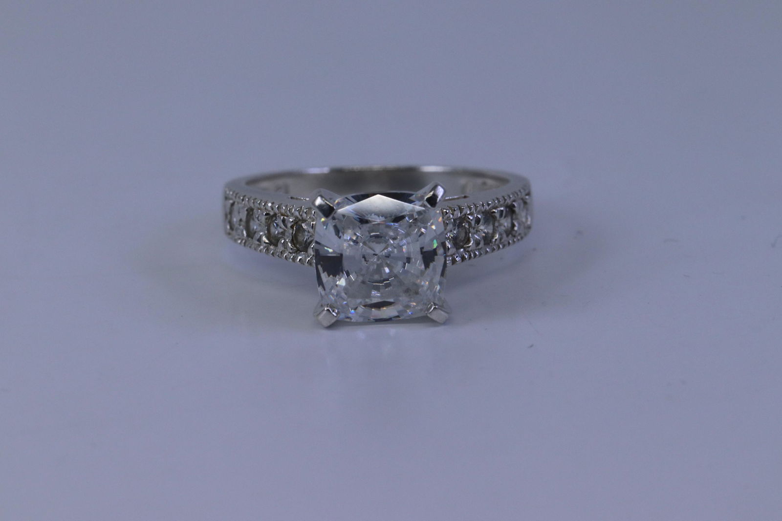 Ladies 925 Silver Modern Ring. (1 of 2)