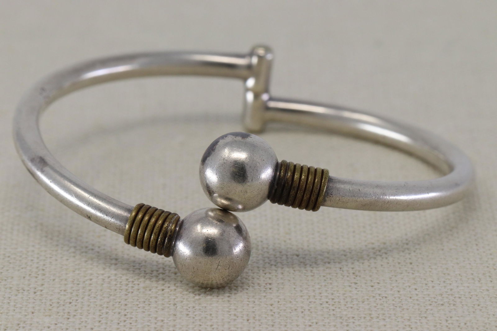 Ladies Silver 925 Bangle. (1 of 3)