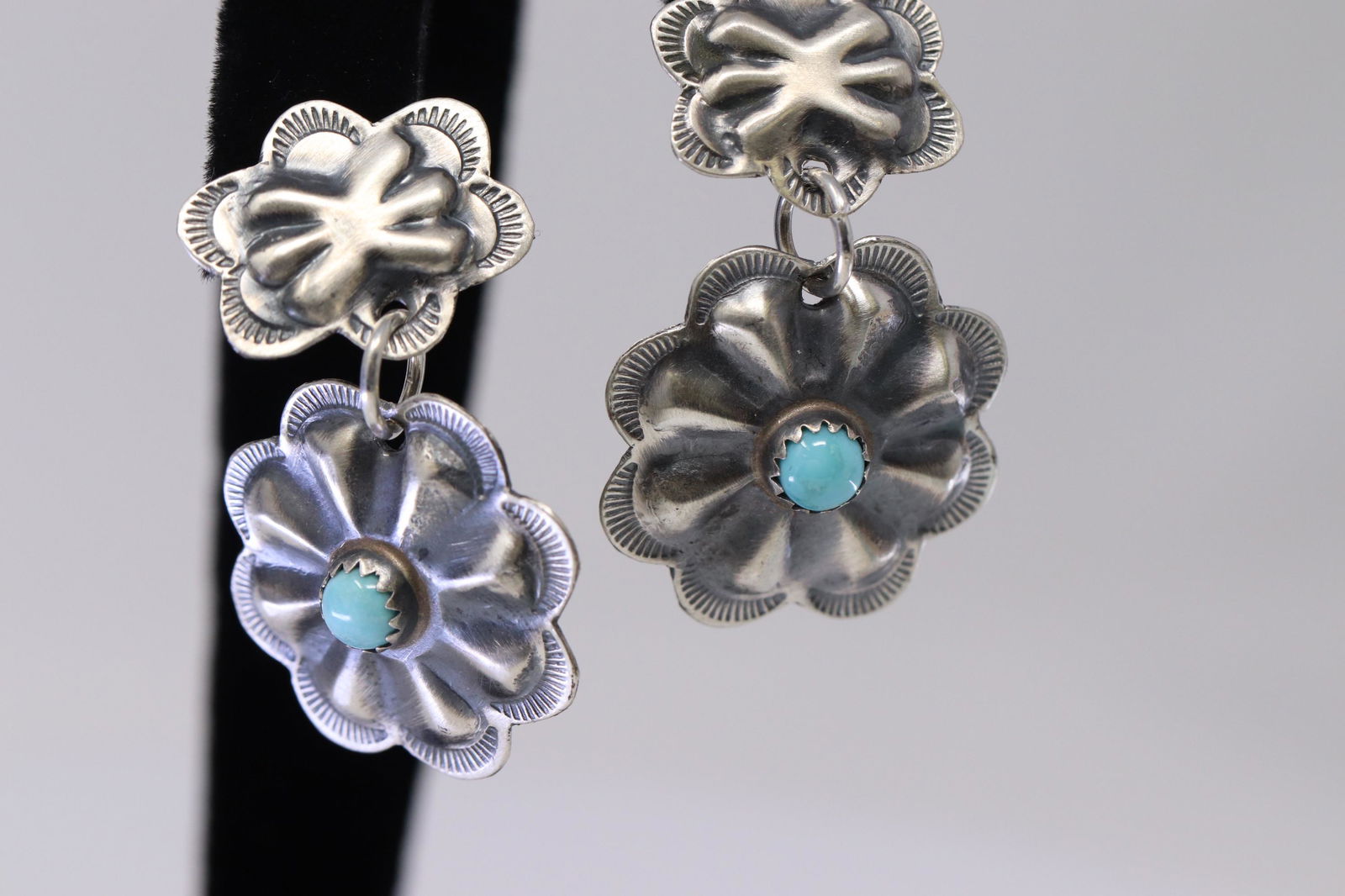 Native American Navajo Handmade Kingman Turquoise (1 of 4)