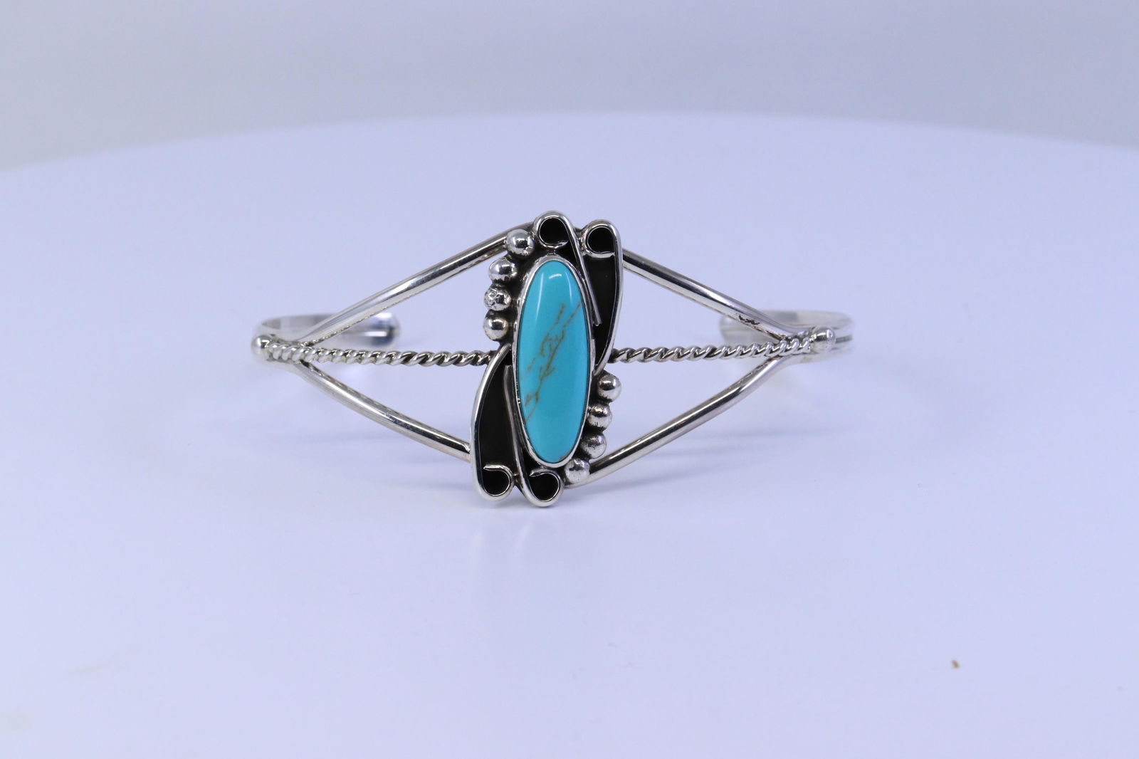 Navajo Sterling Silver Bangle. (1 of 4)