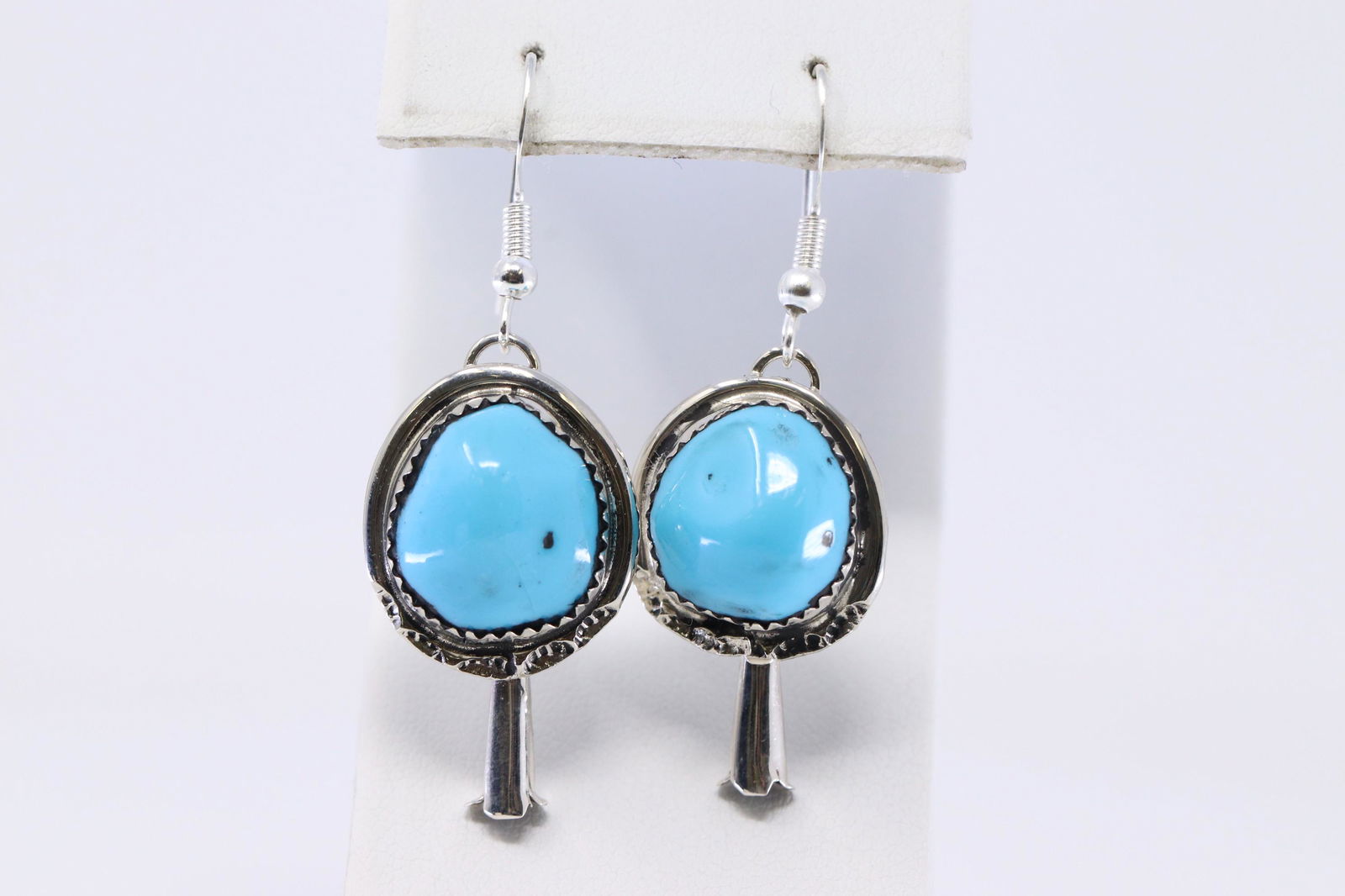 Gloria Pinto Navajo Handmade Kingman Turquoise Blossom (1 of 4)