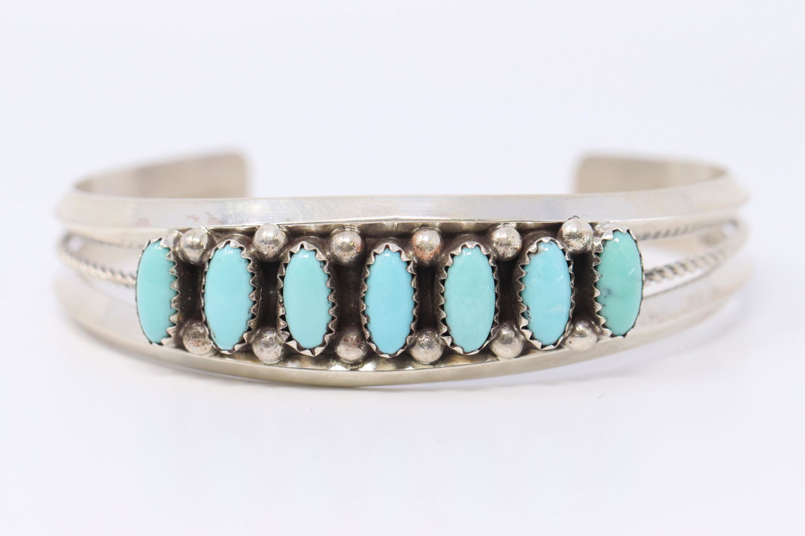 Carrie Thomas Navajo Bangle (1 of 5)