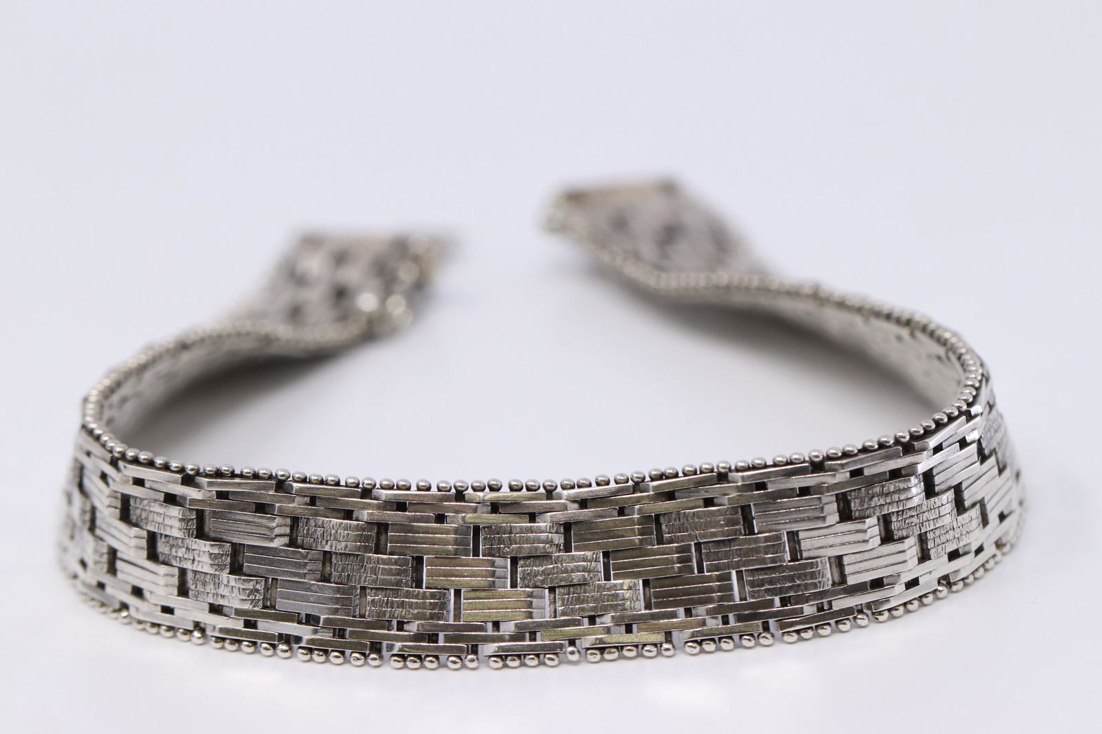 925 Silver Ladies Bracelet. (1 of 3)