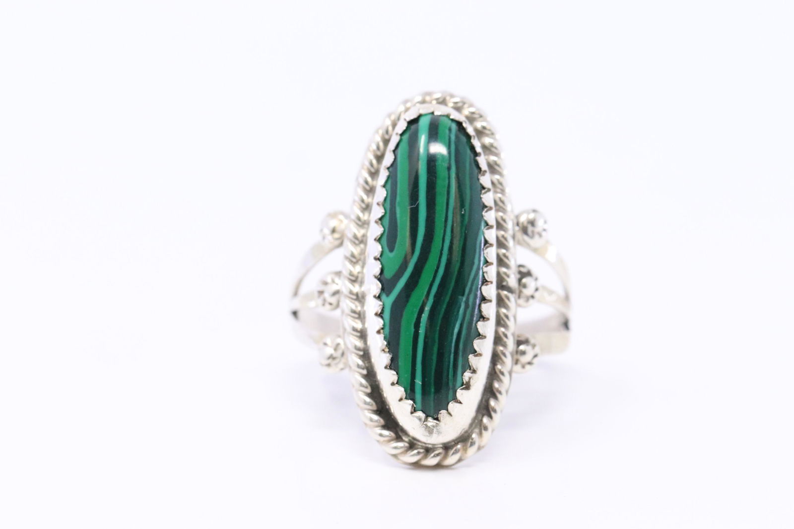 Navajo Sterling Silver Green Malachite Native American: This is a Navajo Sterling Silver Green Malachite Native American Ring. Ring size is 8.00