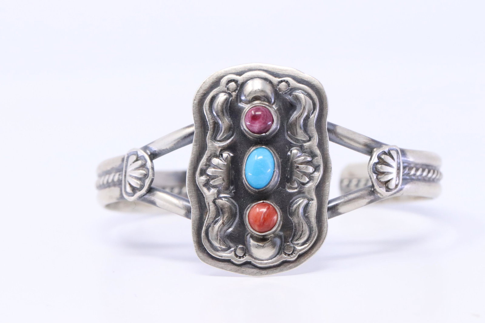 Native American Navajo Handmade Turquoise & Spiny: This is a Native American Navajo Handmade Turquoise & Spiny Oyster Bracelet By Jeff James