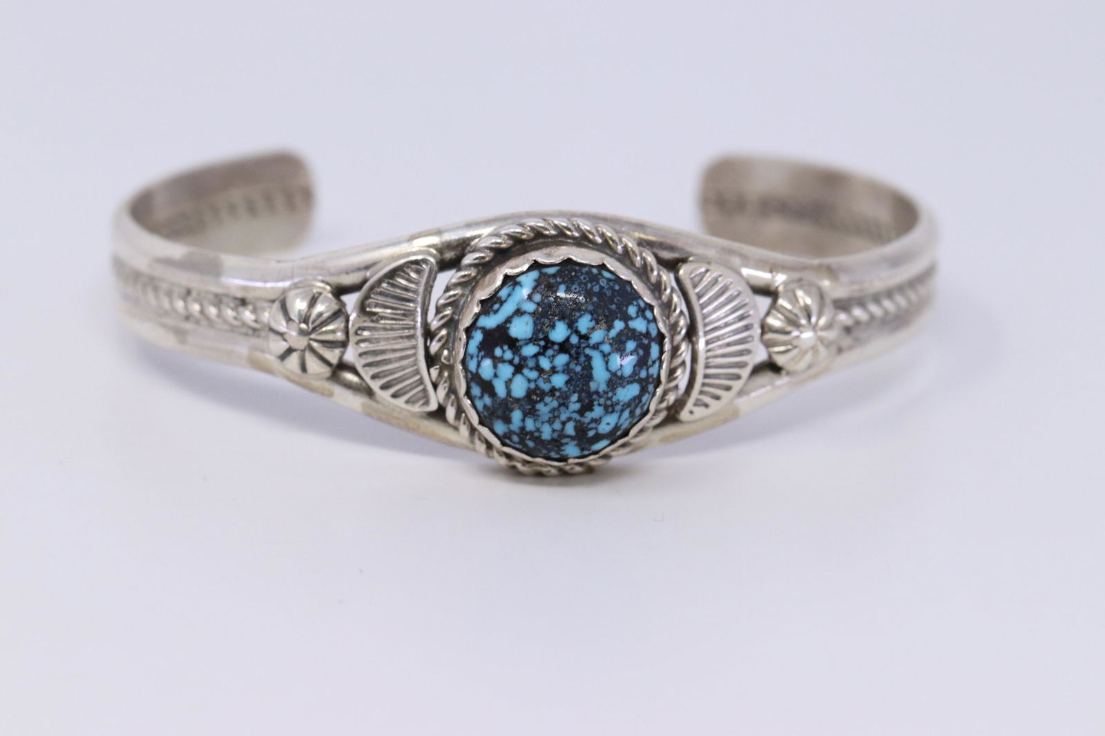 Native American Handmade Navajo Kingman Web Turquoise (1 of 2)