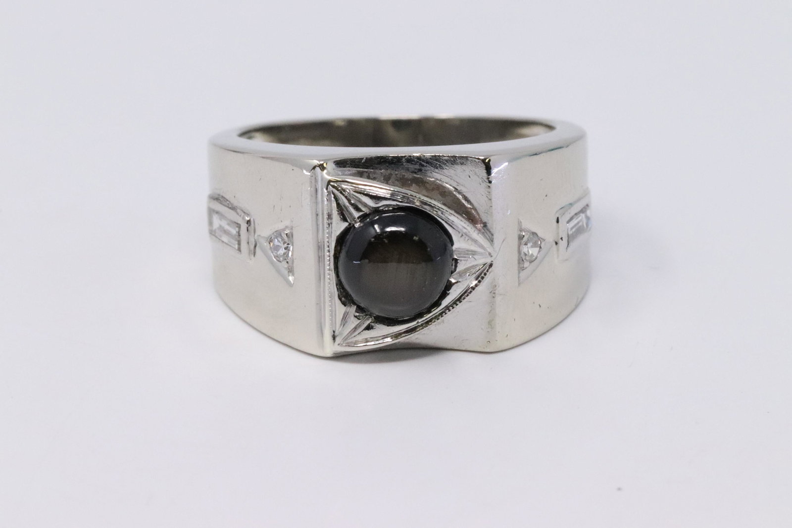14Kt Men's Diamonds/Star Sapphie Ring (1 of 5)