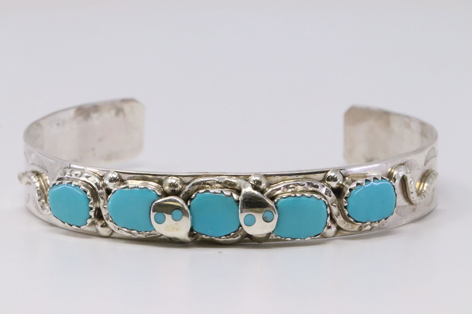 Native American Zuni Handmade Sterling Silver Turquoise (1 of 5)