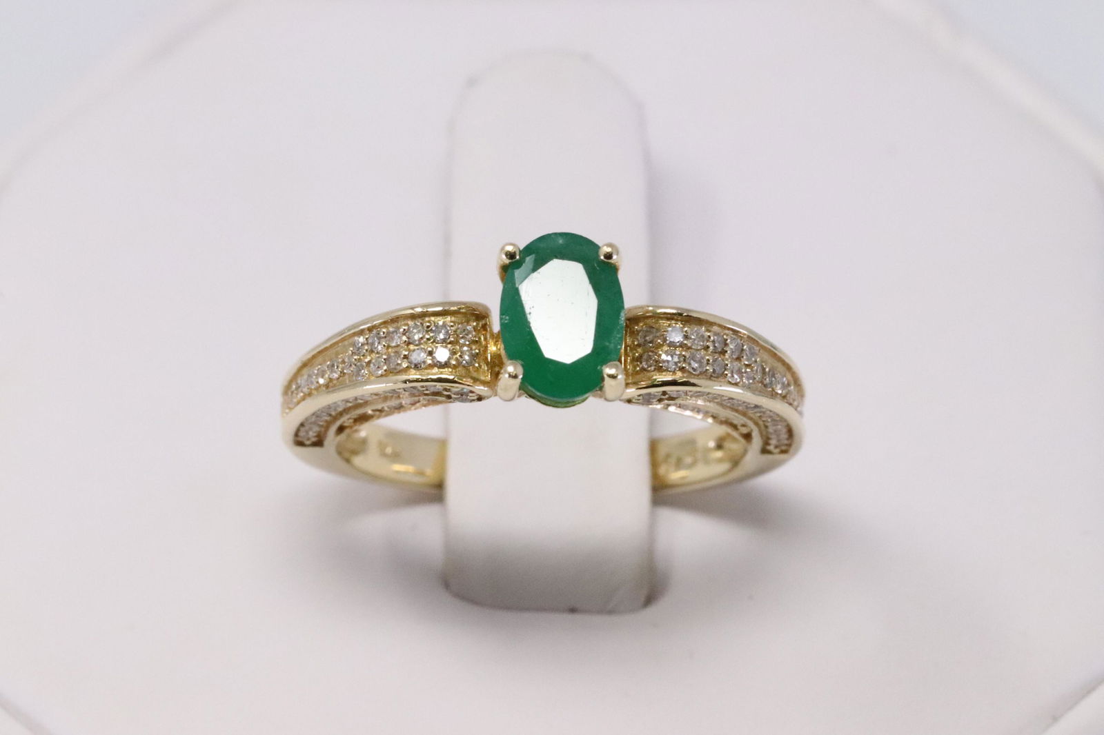 14KT Diamond/Emerald Ring (1 of 5)