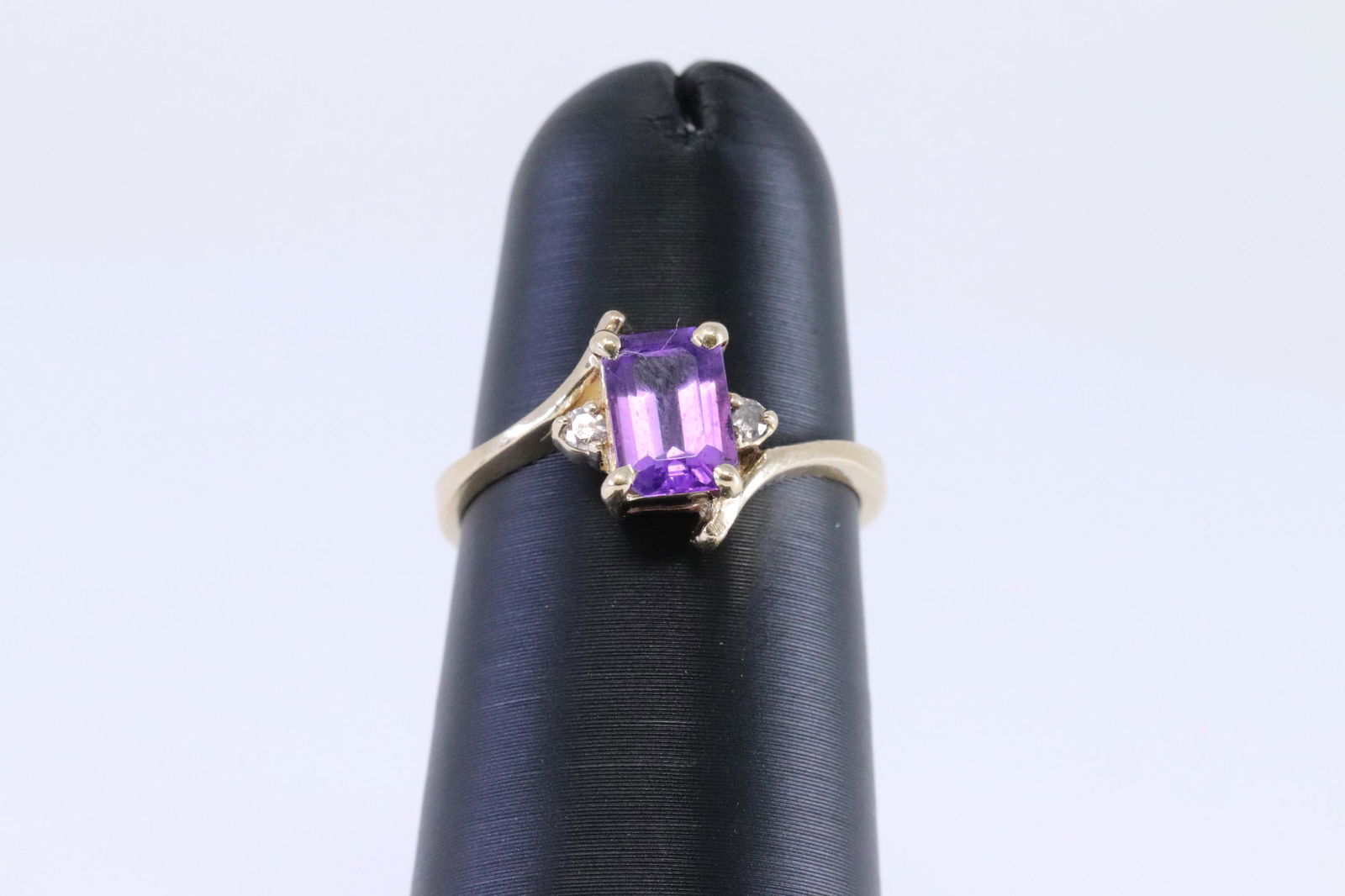 14Kt Ladies Amethyst Ring w/ Diamonds (1 of 3)