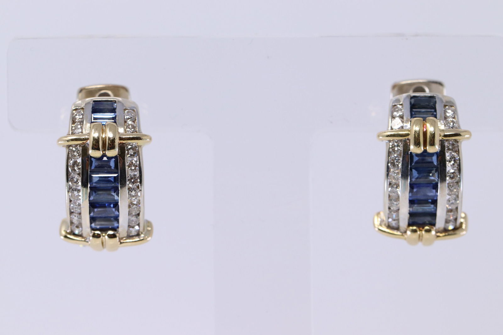 Vintage 18Kt Two Tone White gold Diamond & Sapphire (1 of 4)
