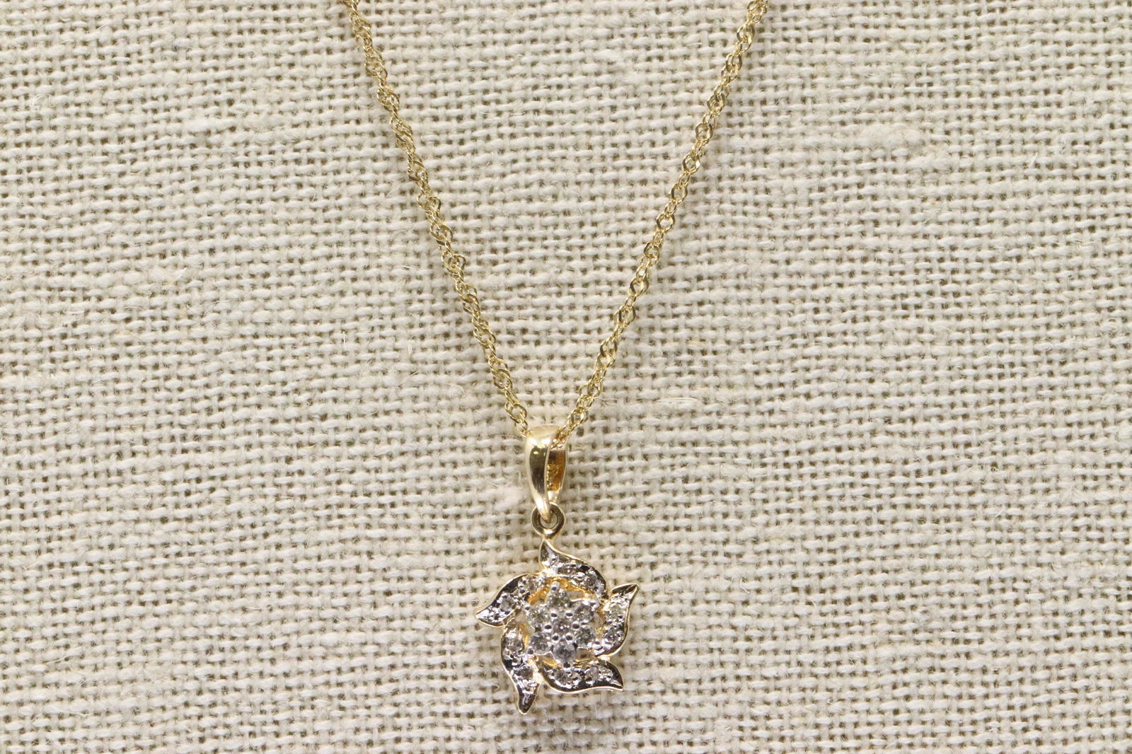 14Kt Ladies Diamond Charm w/ Necklace (1 of 5)