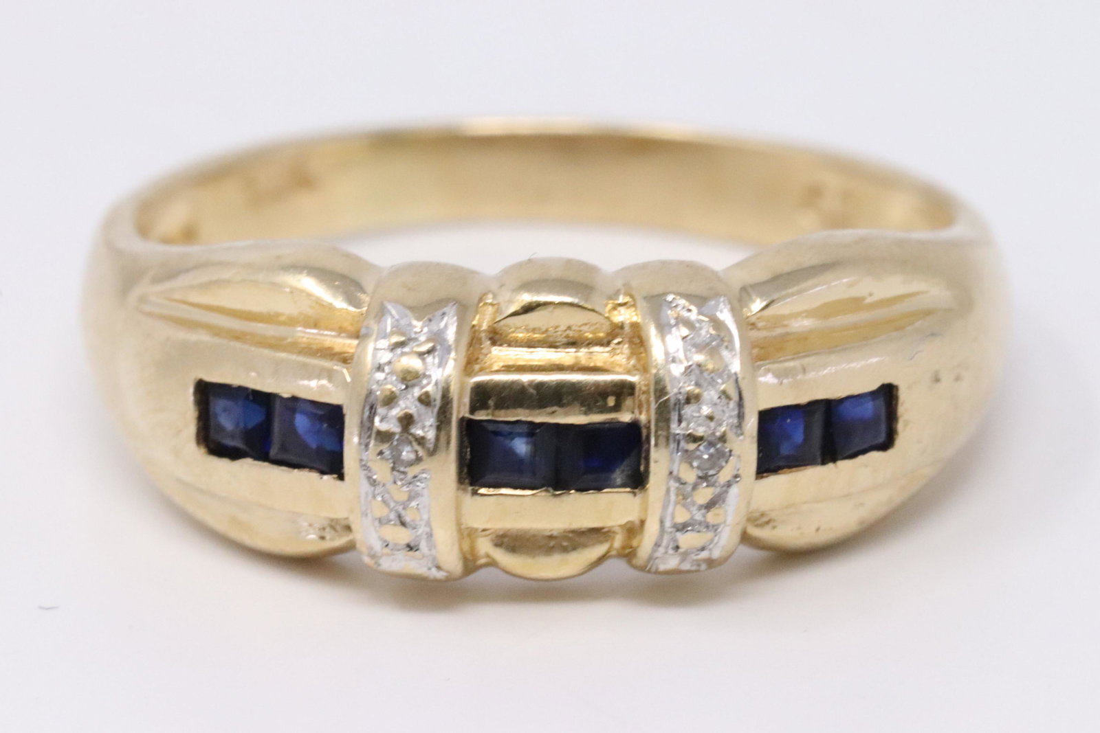 14Kt Dimaond | Sapphire Ring (1 of 4)