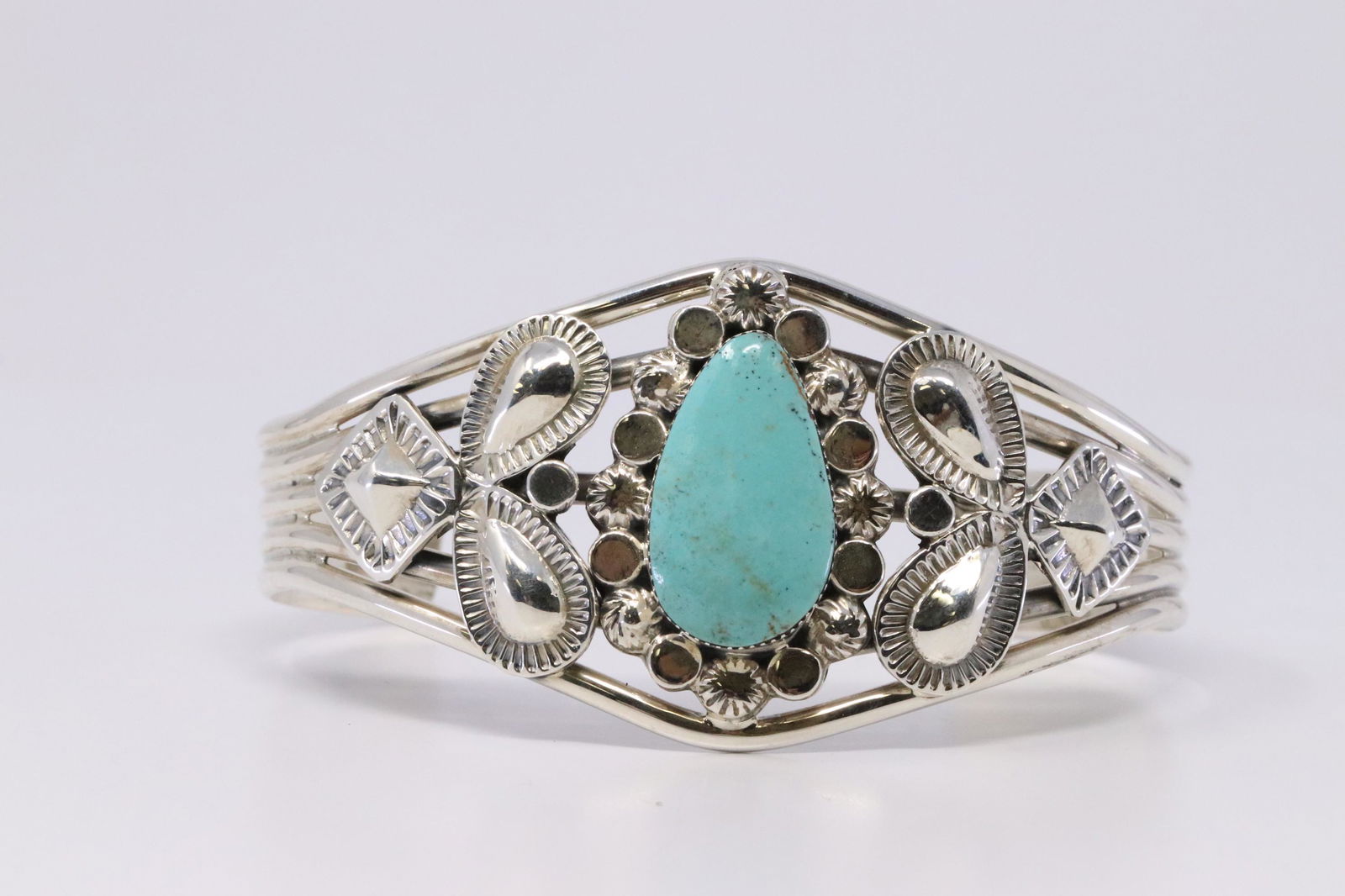 Native America Navajo Handmade Sterling Silver (1 of 4)