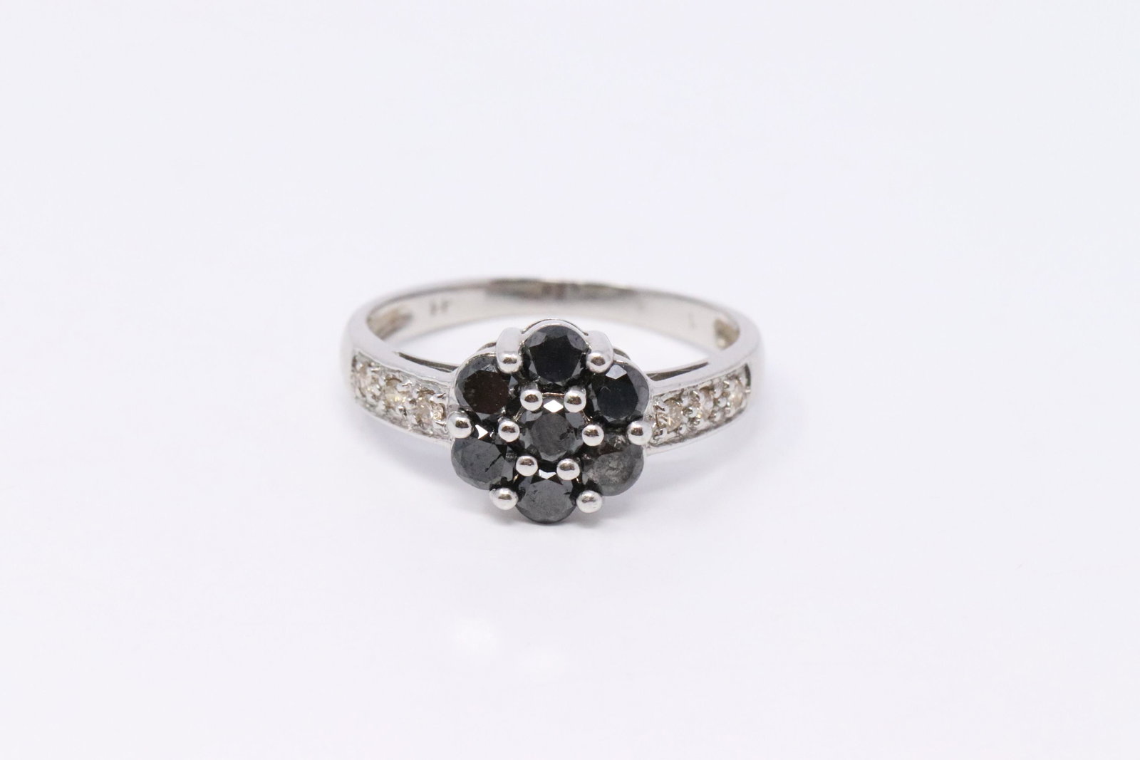 A Ladies White Gold Diamond Ring. (1 of 4)