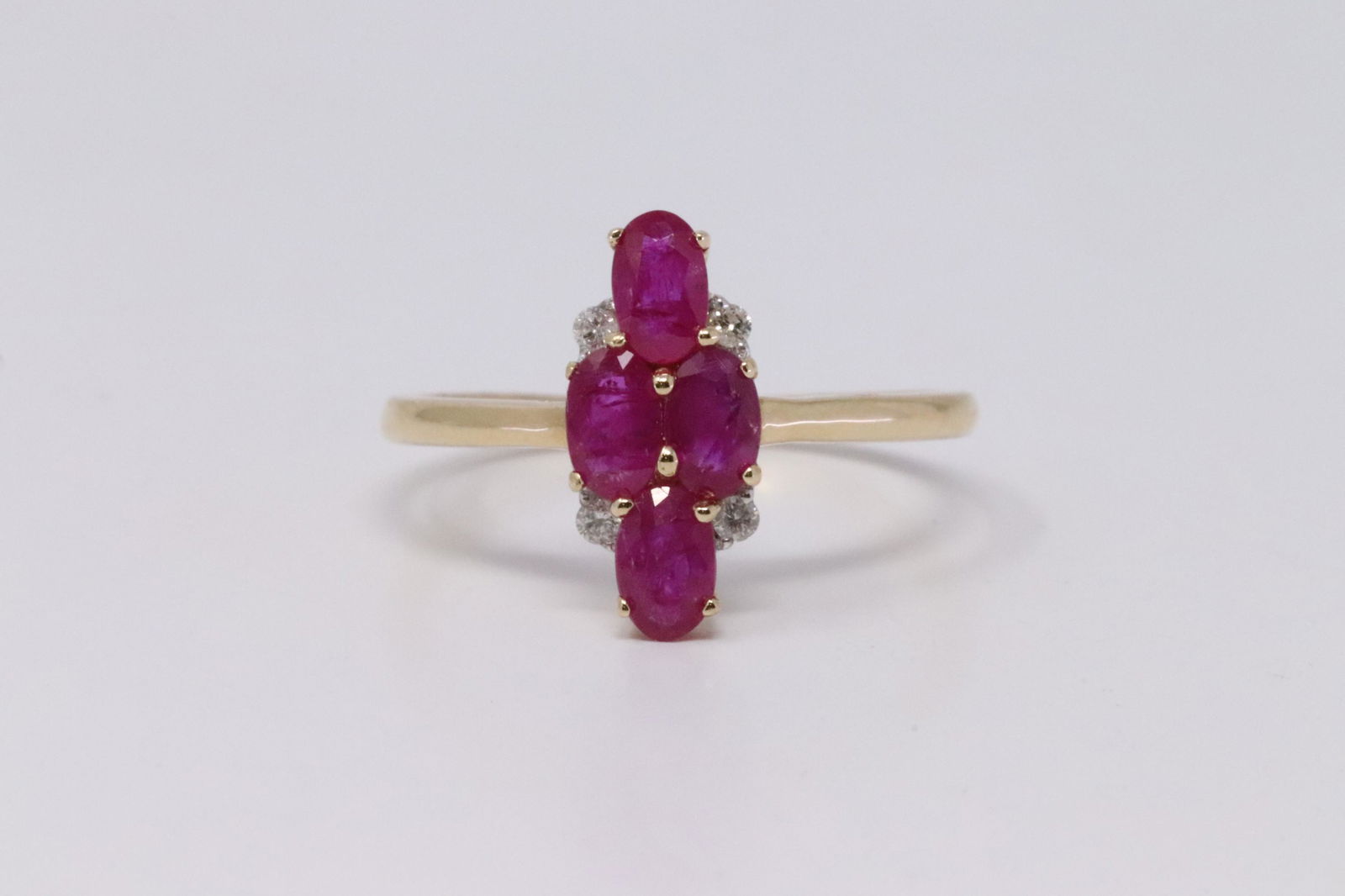 14Kt Yellow Gold Ruby Diamond Ring. (1 of 4)
