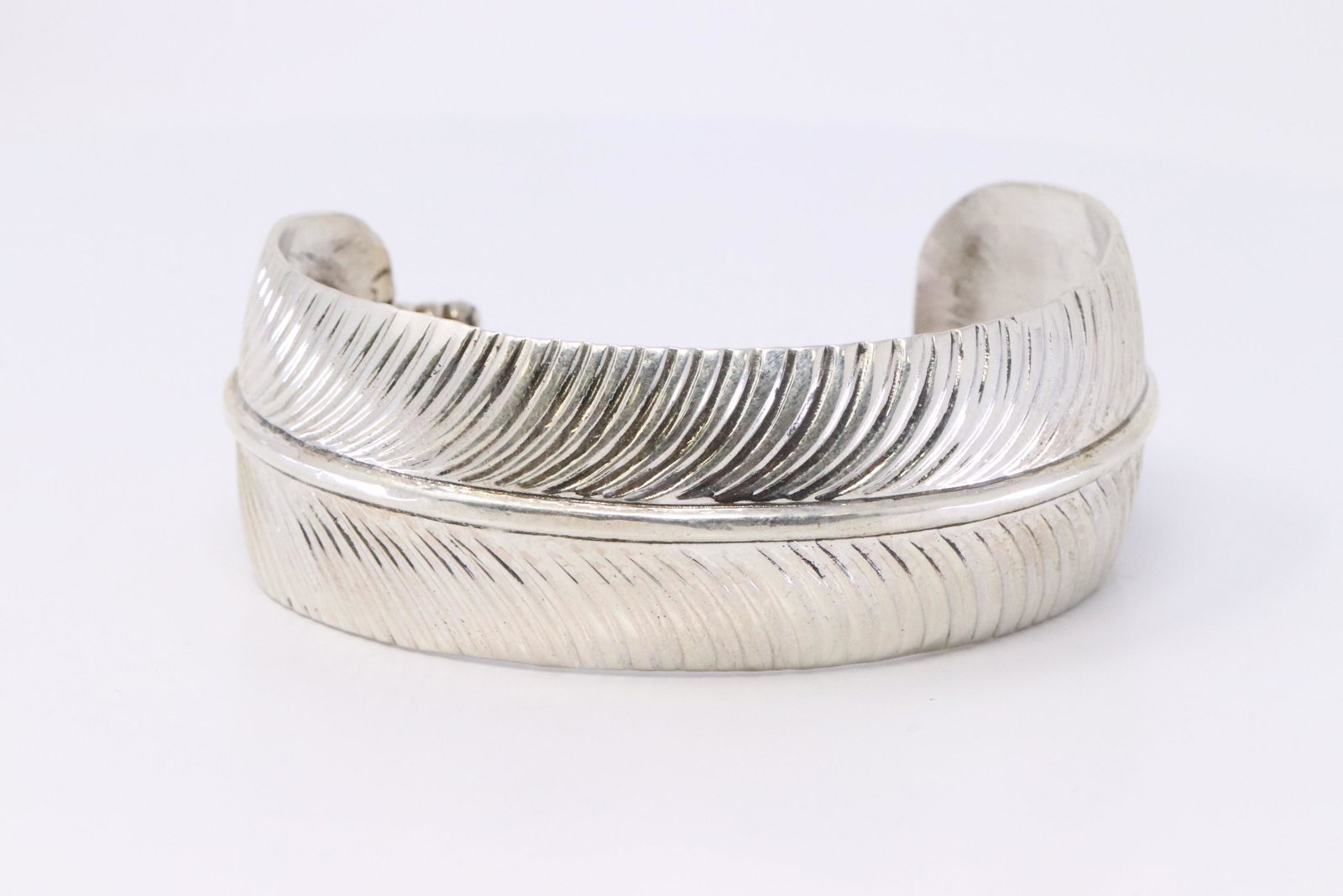 Native American Navajo Handmade Sterling Silver Feather: This is Native American Navajo Handmade Sterling Silver Feather Bracelet By Aaron Davis.