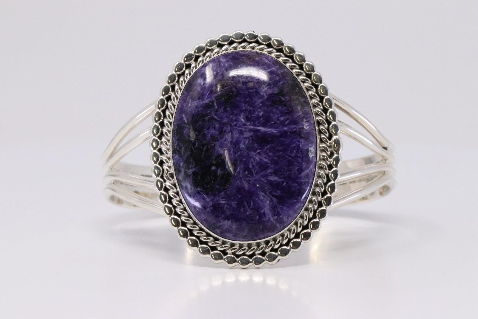 Native American Navajo Handmade Sterling Silver Puple: This is a Native American Navajo Handmade Sterling Silver Puple Spyni Oyster Bracelet By Daniel Benally.