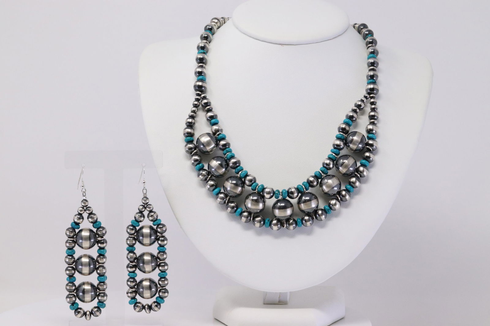 Native America Handmade Navajo Sterling Silver (1 of 6)