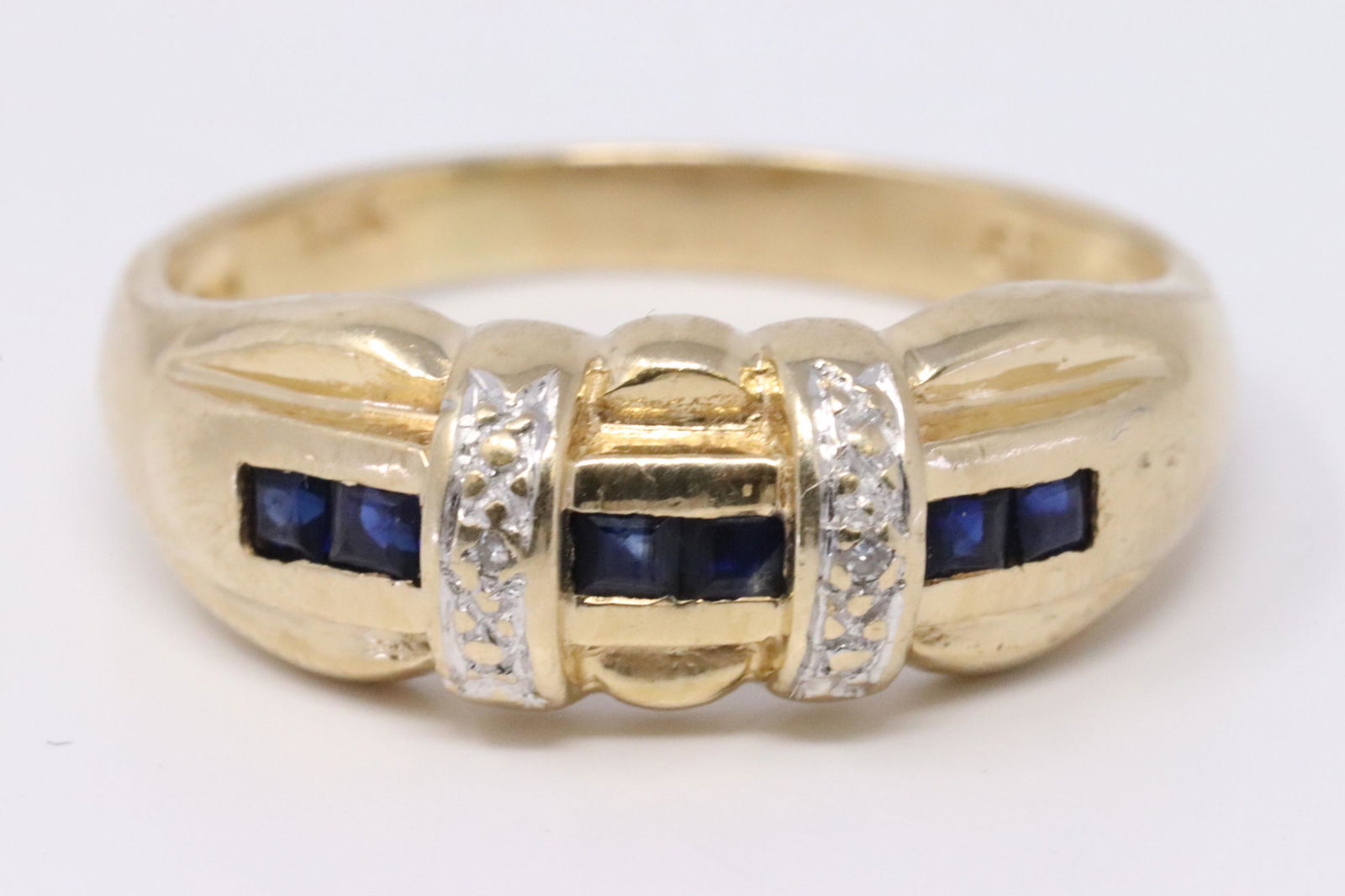 14Kt Dimaond | Sapphire Ring (1 of 4)