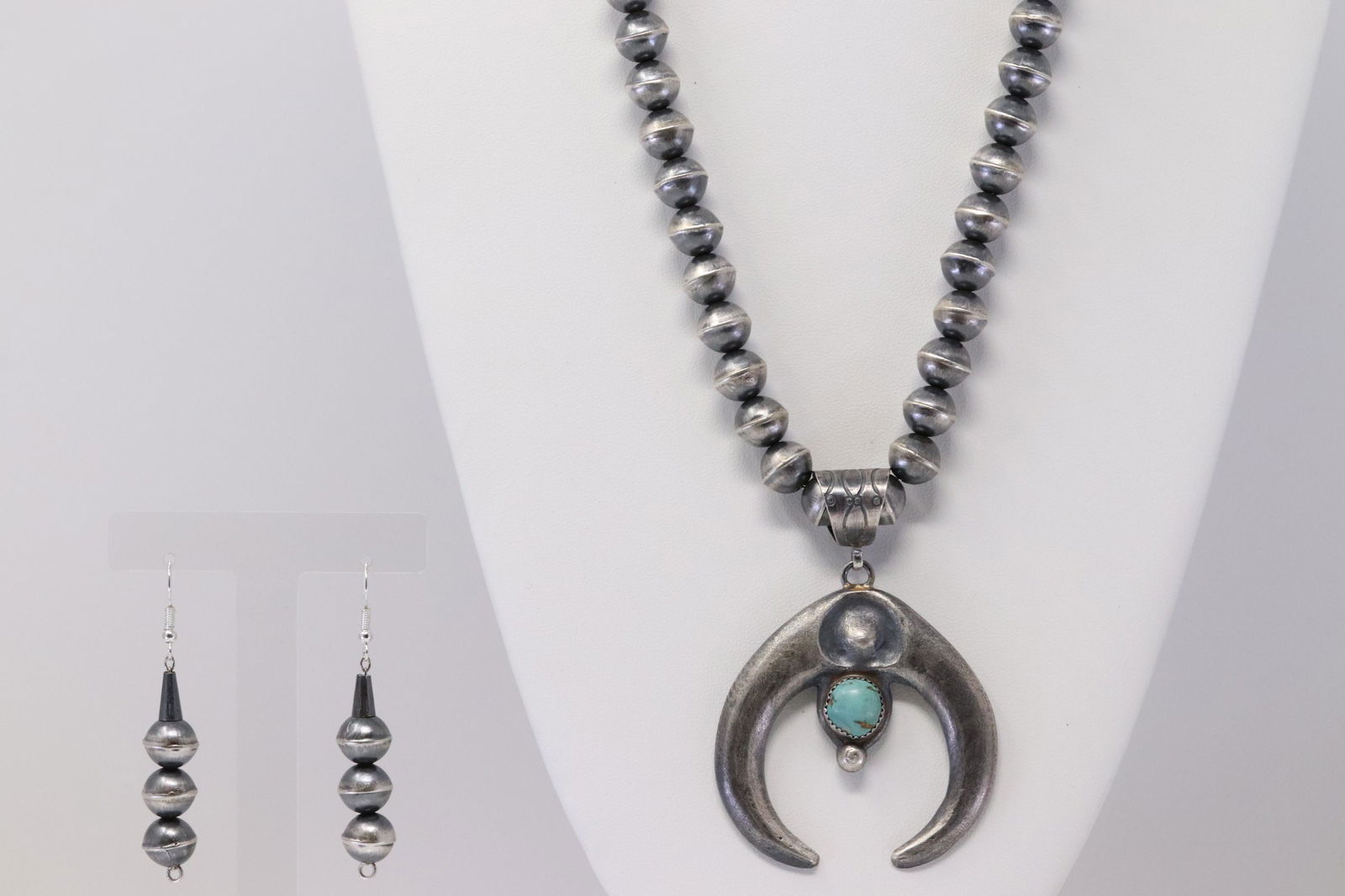 Native America Navajo Handmade Sterling Silver Naja (1 of 8)