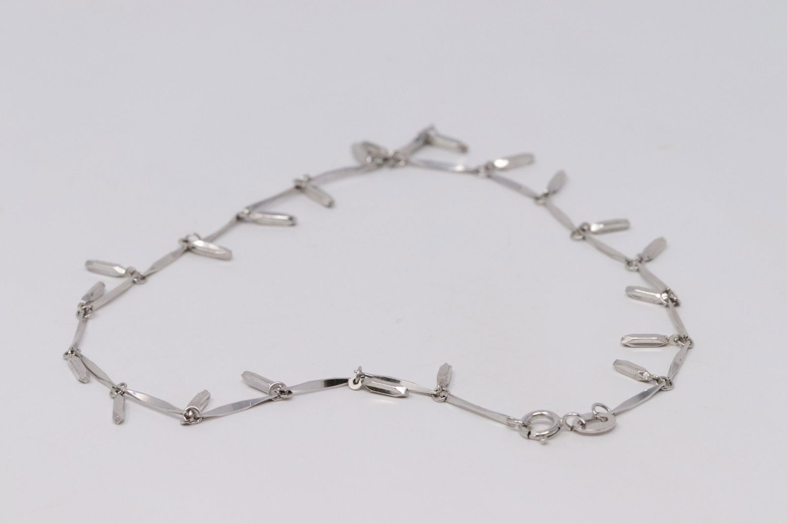 18Kt White Gold Anklet Bracelet. (1 of 4)