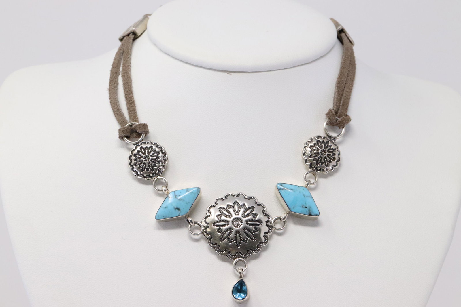 Native American Navajo Handmade Sterling Silver Leather: This is a Native American Navajo Handmade Sterling Silver Leather Turquoise Choker Necklace By David Lopez. Necklace length: 13.00"