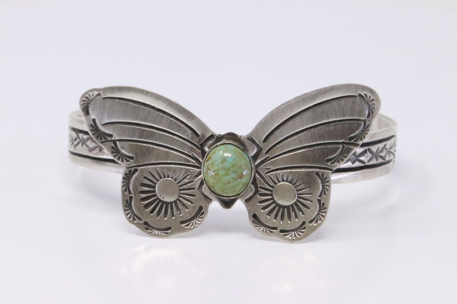 Native American Navajo Handmade Sterling Silver Kingman: This is a Native American Navajo Handmade Sterling Silver Kingman Turquoise Bracelet By Rick Enriquez.