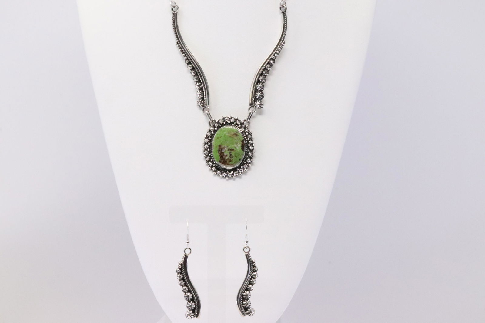 Necklace & Dangling Earring's Set By Robert Shakey. (1 of 8)