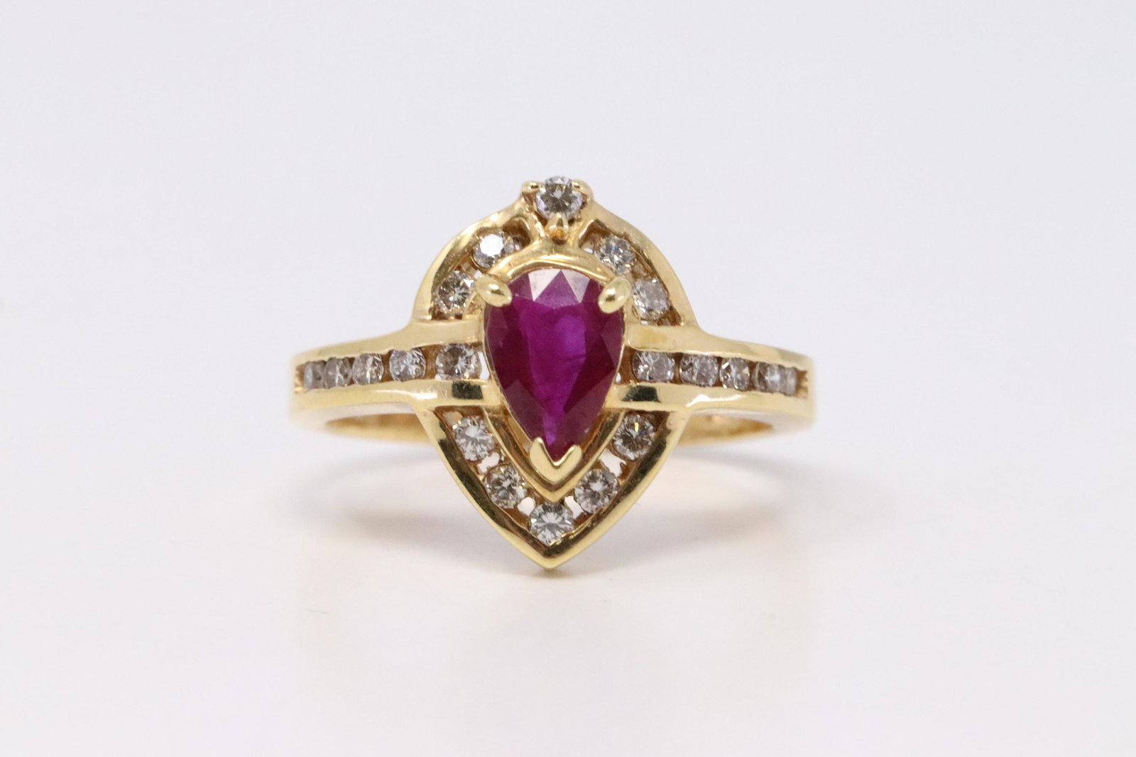 14Kt Yellow Gold Ruby Diamond Ring. (1 of 4)
