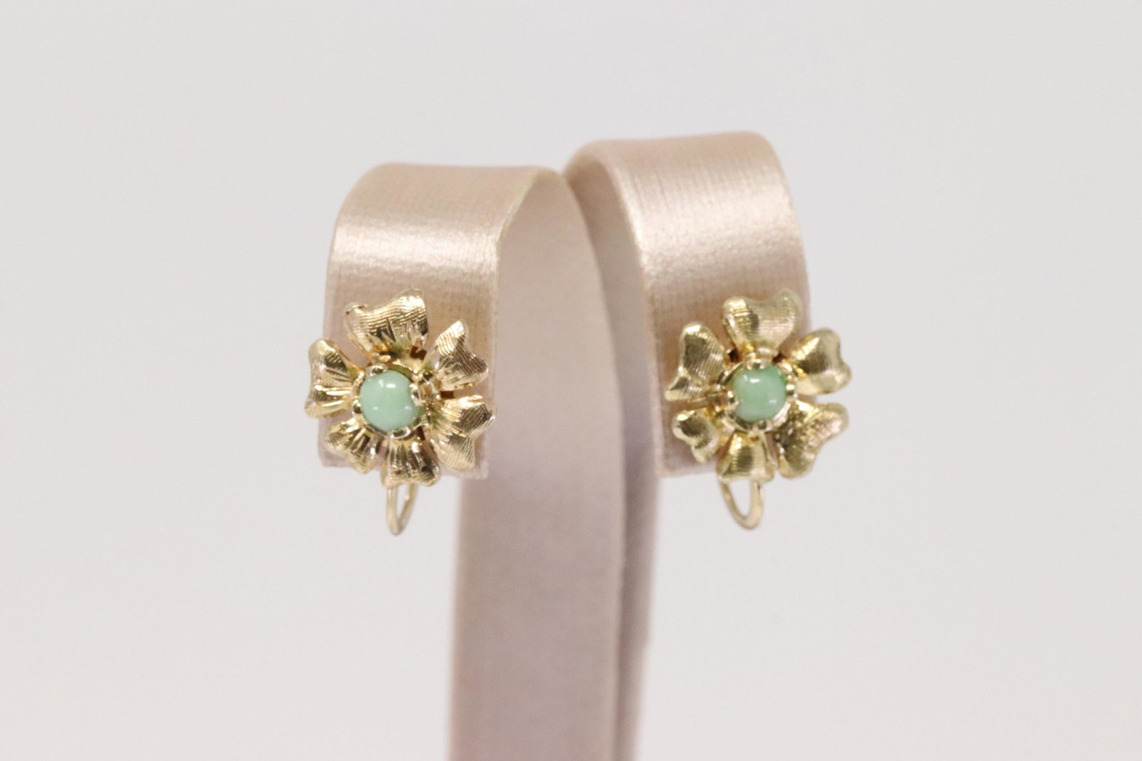 14Kt Yellow Gold Vintage Jade Flower Earring's. (1 of 5)
