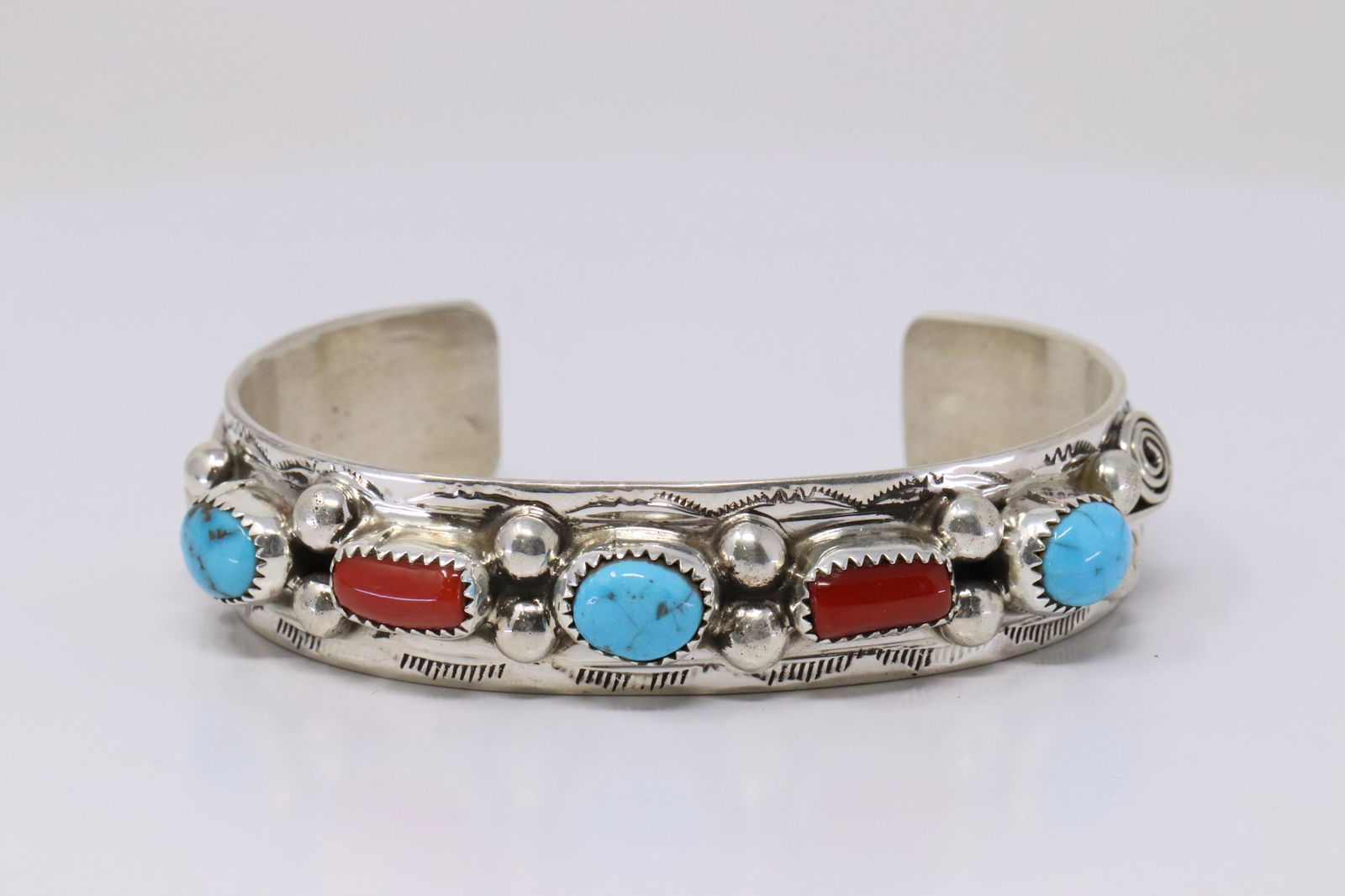Native America Navajo Handmade Sterling Silver Coral (1 of 5)