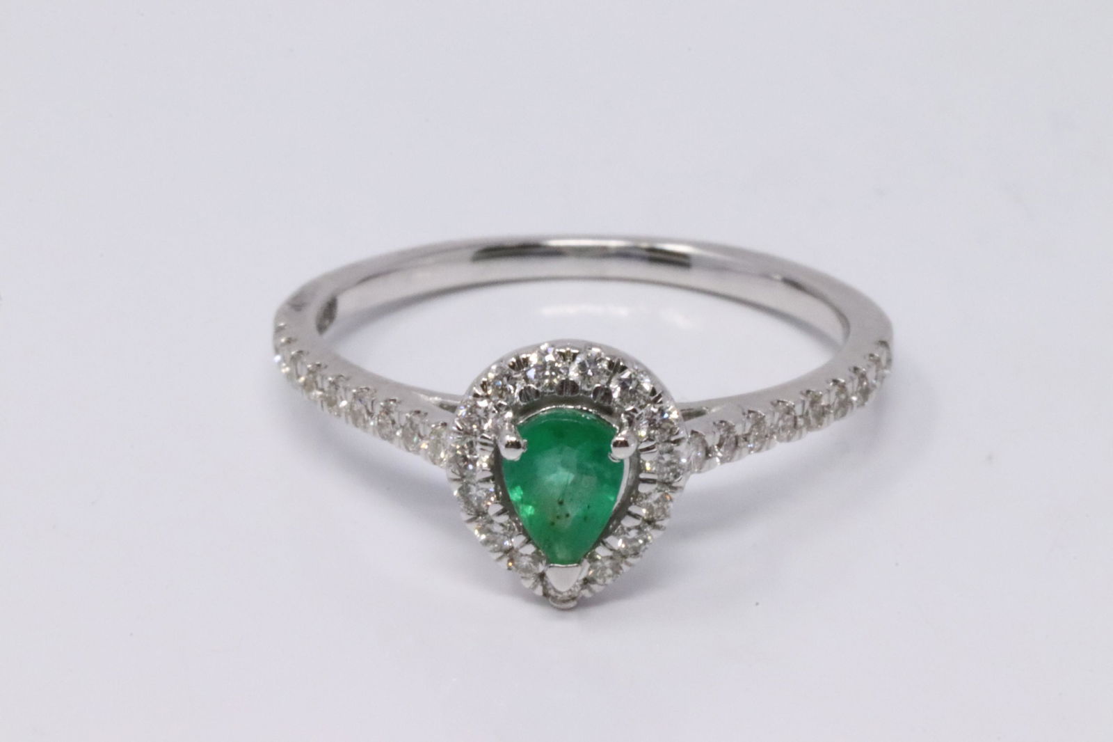 14Kt White Gold Emerald Diamond Ring. (1 of 4)