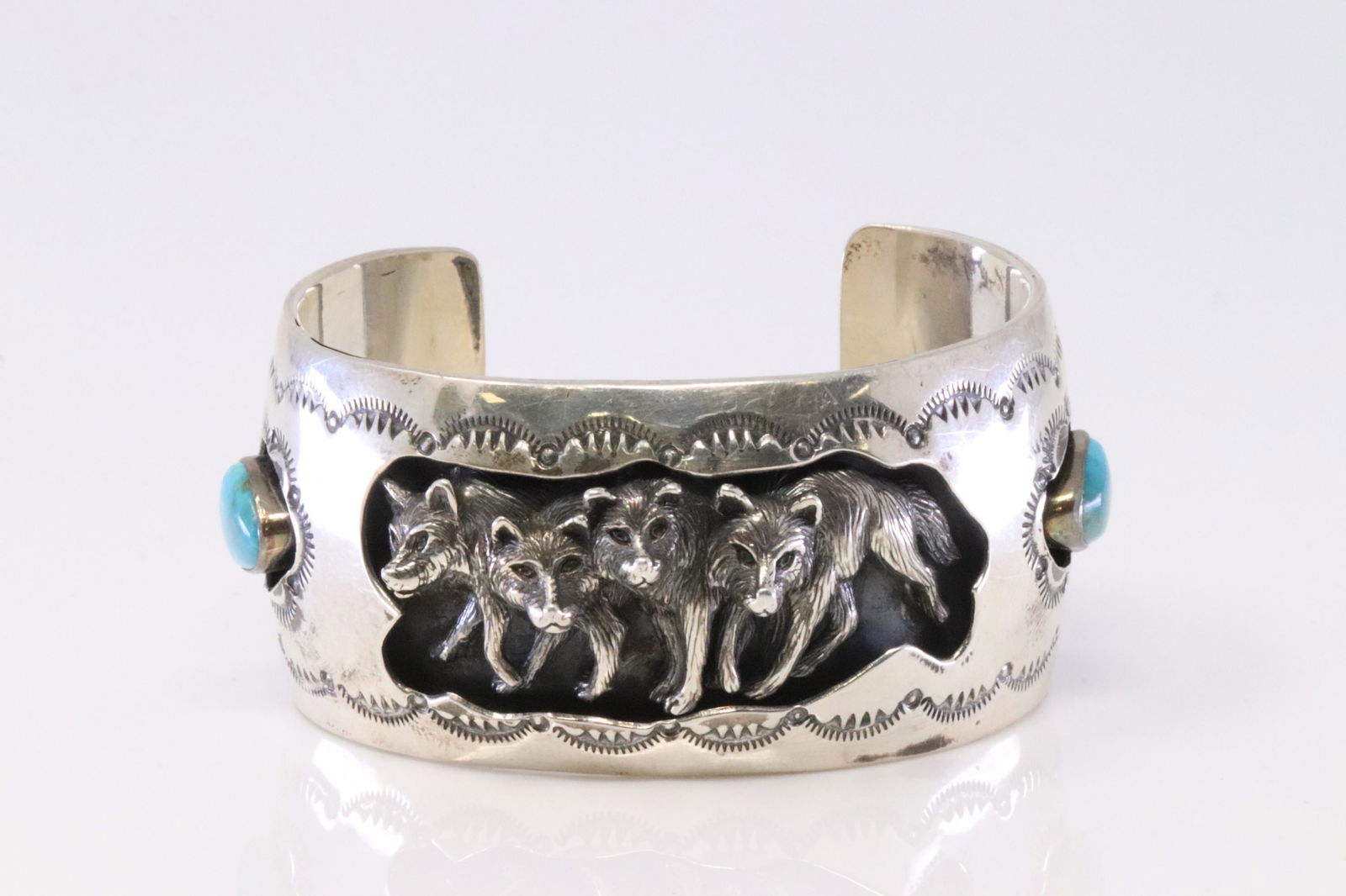 Native America Navajo Handmade Sterling Silver Wolf (1 of 4)