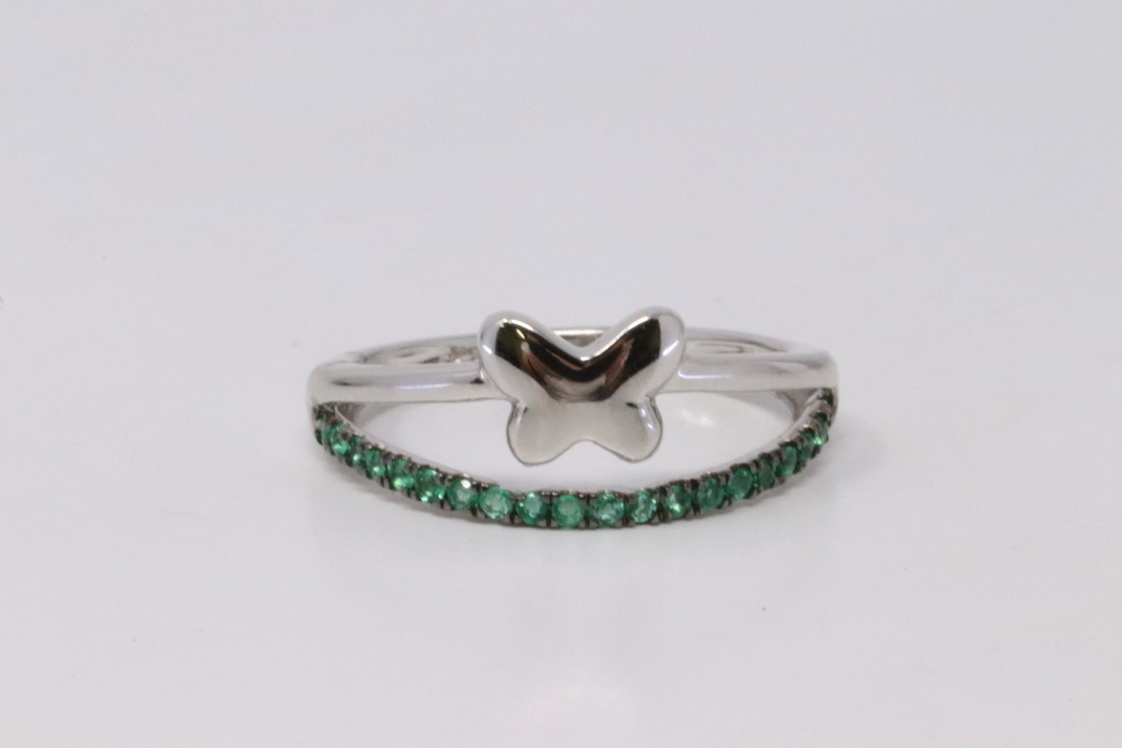 14Kt White Gold Emerald Ring (1 of 4)