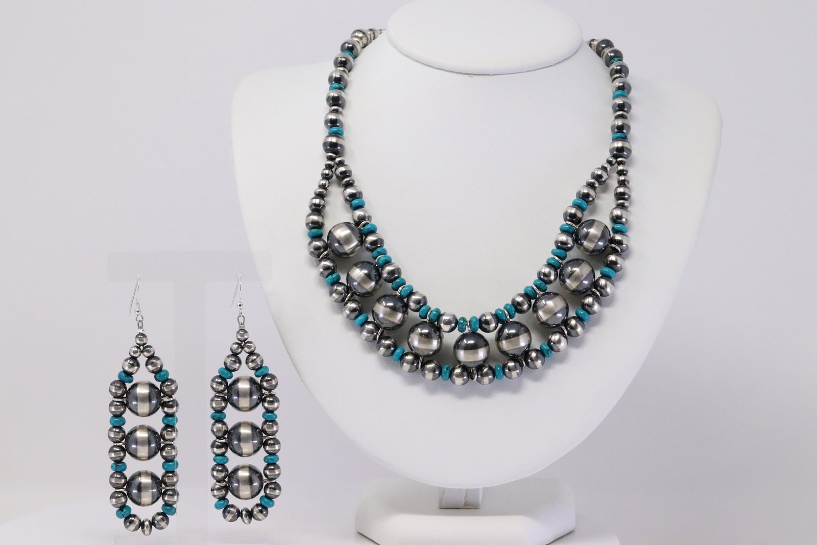 Native America Handmade Navajo Sterling Silver (1 of 6)