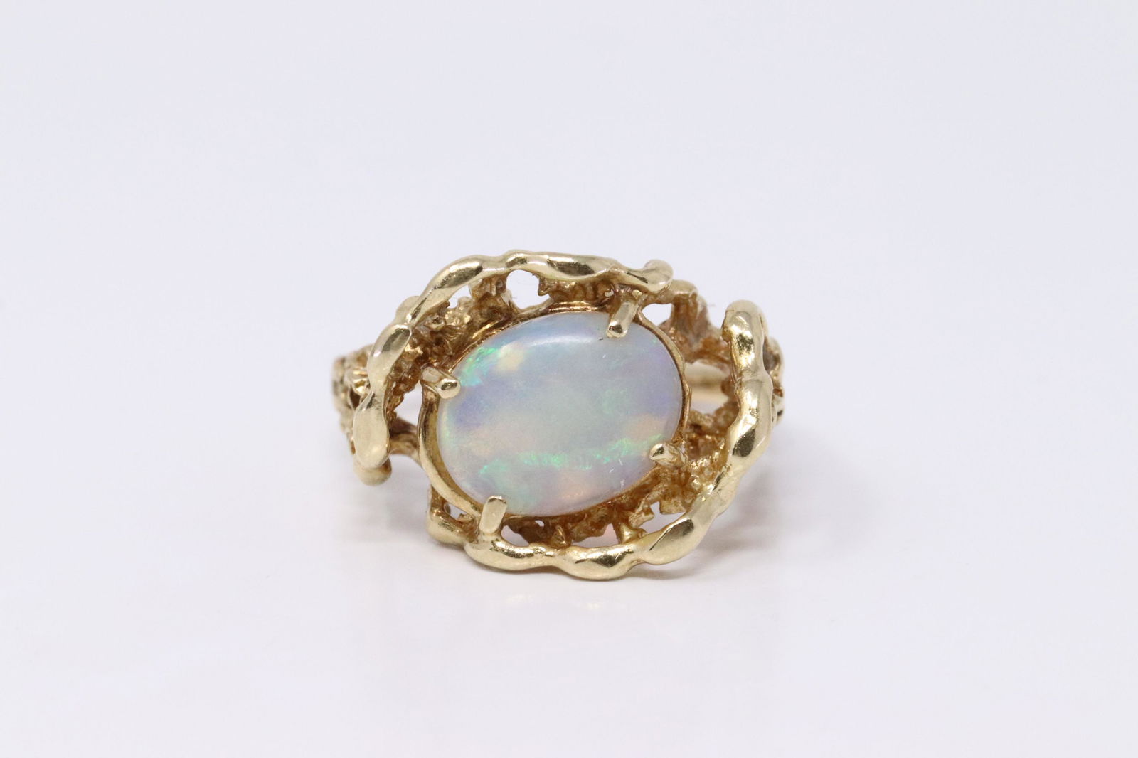 Yellow Gold Opal Ring. (1 of 4)