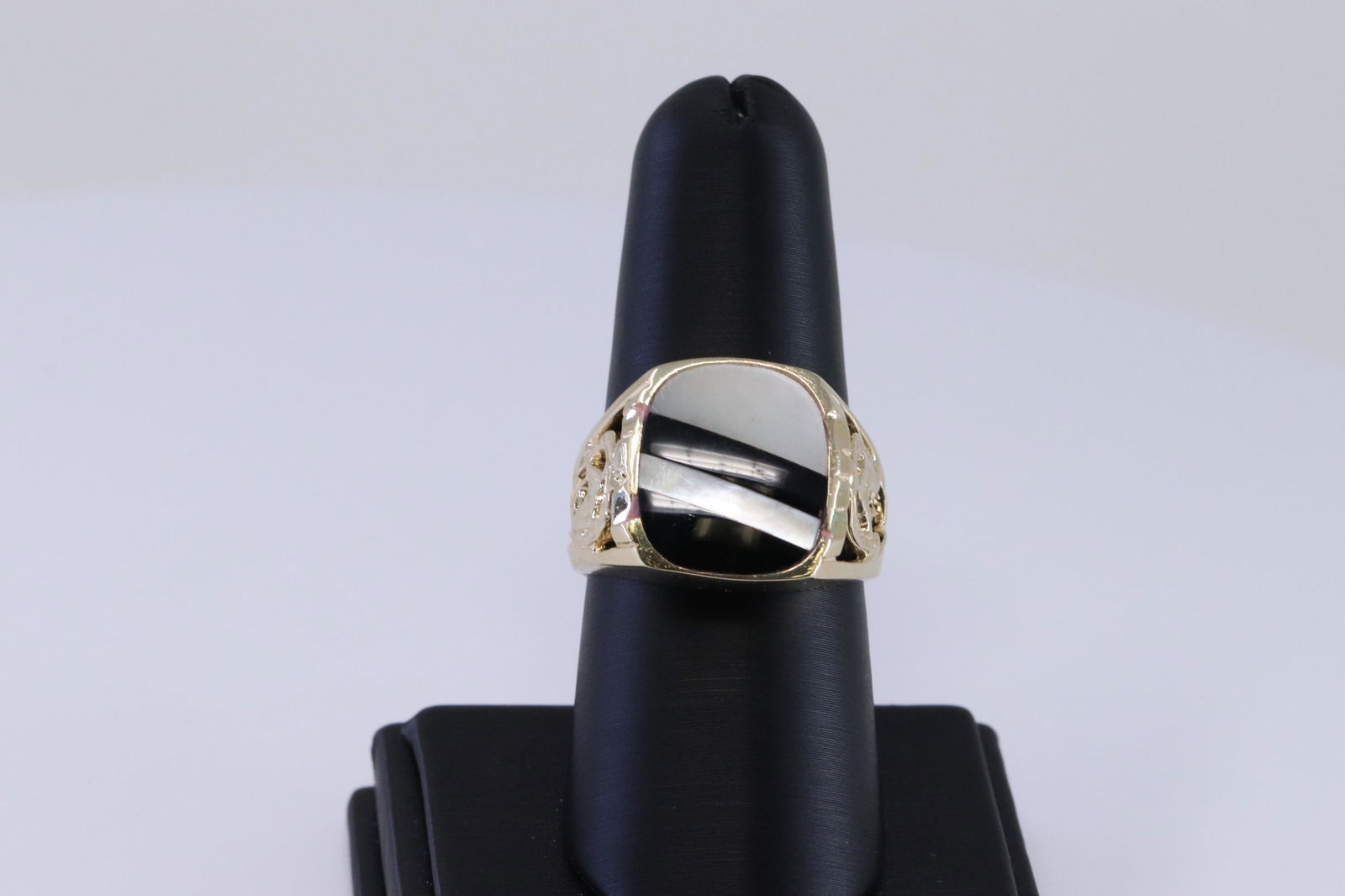 14Kt Men's Ring Yellow Gold (1 of 3)