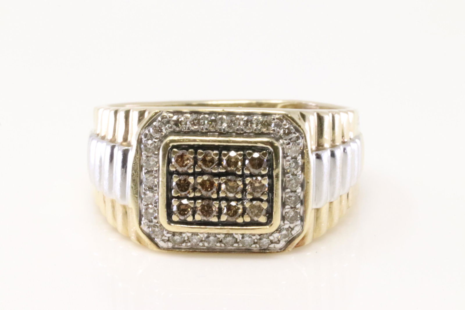 Yellow Gold Diamond Ring. (1 of 4)