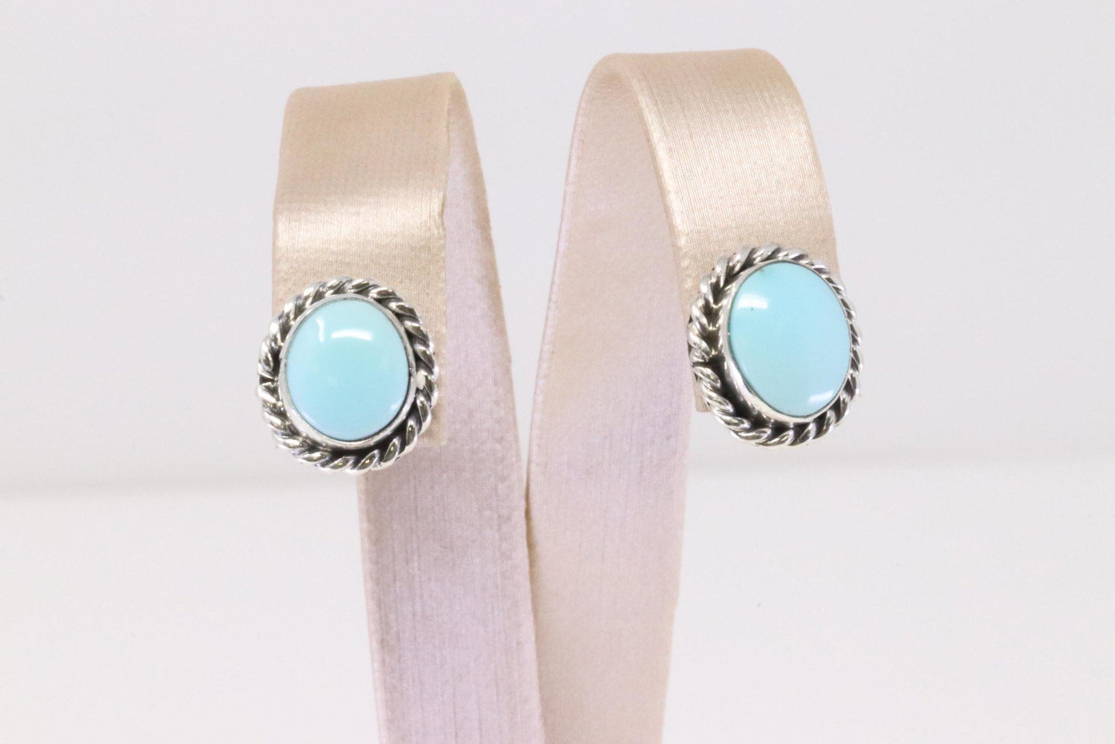 Native American Navajo Handmade Sterling Silver Turquoise Earring's By Jan Mariano.: This is a Native American Navajo Handmade Sterling Silver Turquoise Earring's By Jan Mariano.