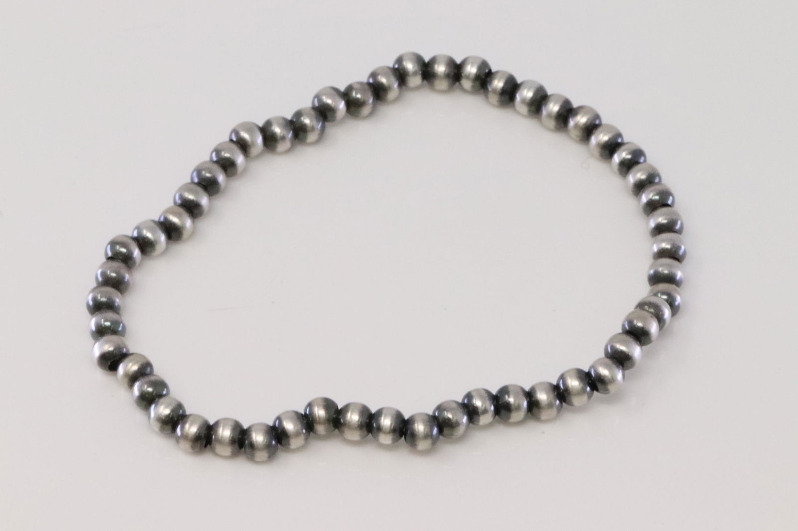 Native America Navajo Handmade Sterling Silver Pearl Beaded Stretch Bracelet. (1 of 3)