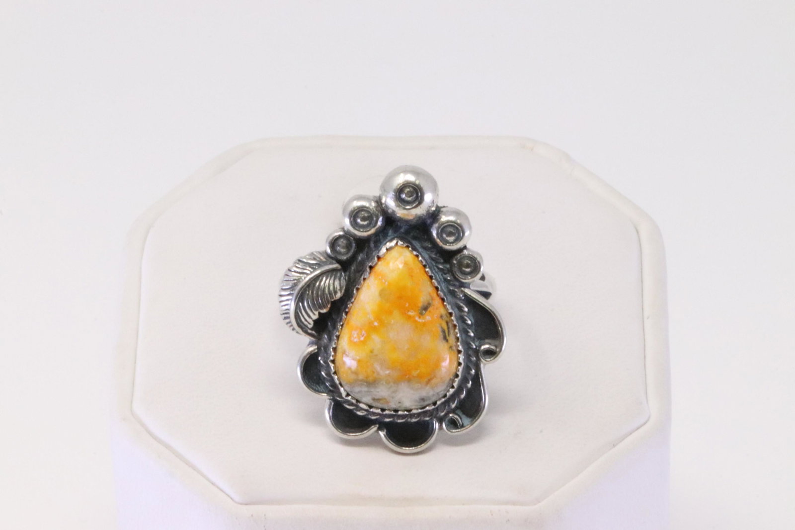 Native American Navajo Handmade Sterling Silver Bumble Bee Ring By R.: This is a Native American Navajo Handmade Sterling Silver Bumble Bee Ring By R. Ring size: 9.00.