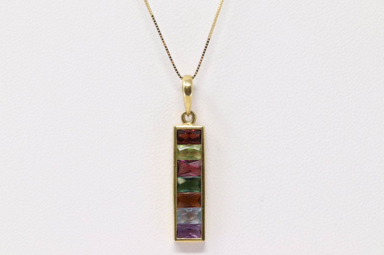 14Kt Yellow Gold Multi-Color Pendant. (1 of 4)
