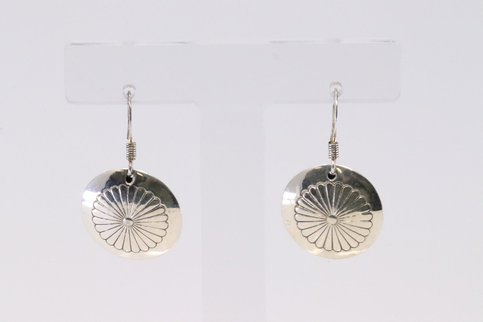 Native America Handmade Navajo Sterling Silver Dangling Earring's. (1 of 3)
